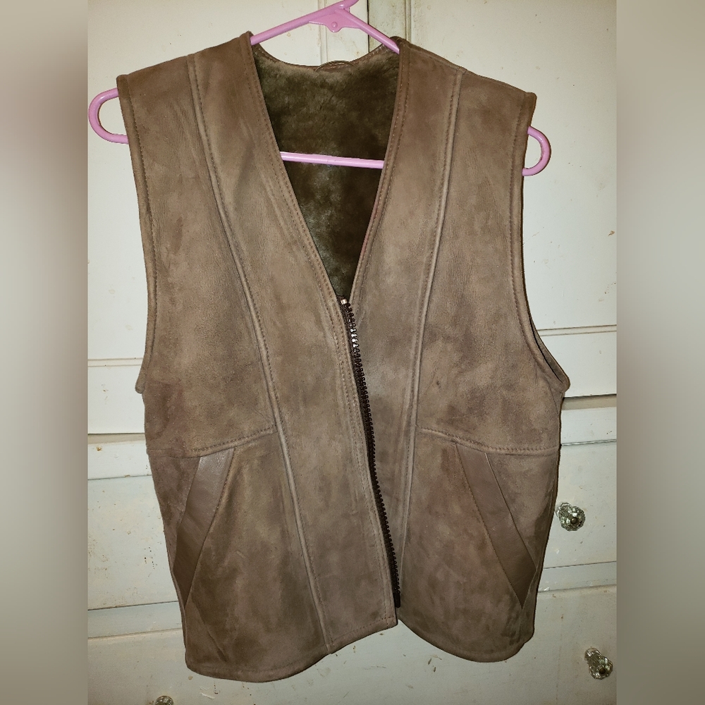 Down Under International Vintage Genuine Sheepskin New Zealand Made Vest Small